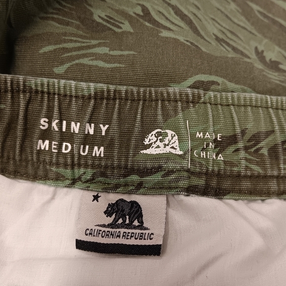 Bullhead Shorts Pull Elastic Waist drawstring Bermuda Printed Mens Size M - Picture 6 of 7